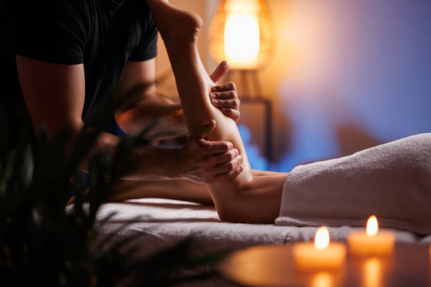 What is the highest-rated spa for massages near me?